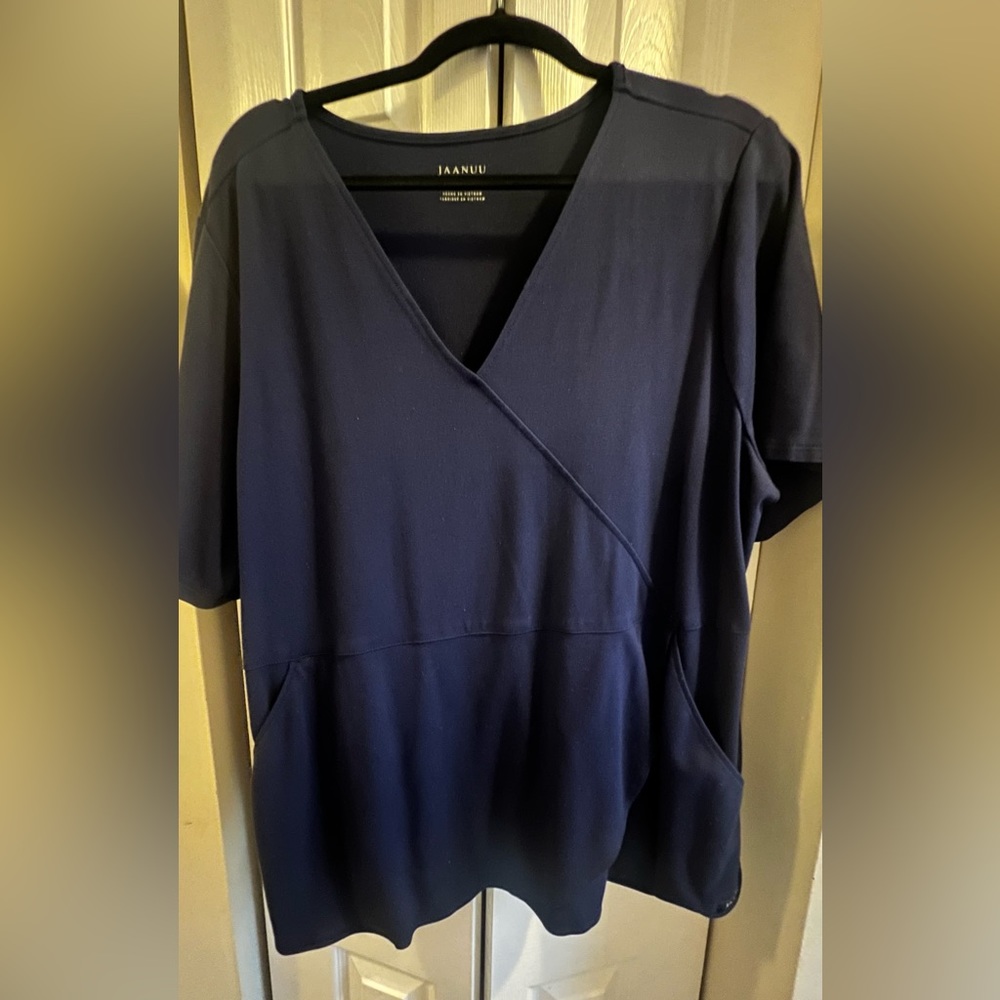Jaanuu Tailored Scrub Top Navy